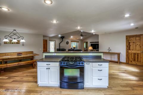 352 Scott Ln, Sandpoint, ID 83864 photo 4