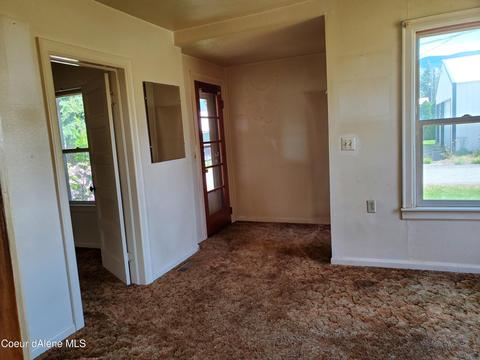 407 Lewiston Ave, Pinehurst, ID 83850 photo 5