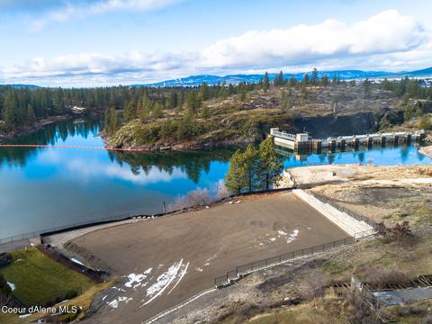 327 W Waterside Dr, Post Falls, ID 83854 photo 1