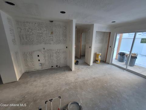 319 Jasper Loop, Ponderay, ID 83852 photo 4