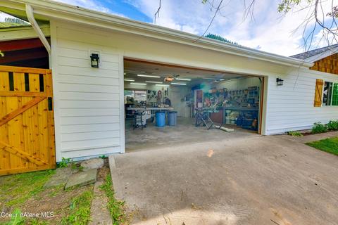 207 W Oak, Osburn, ID 83849 photo 11