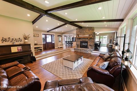 207 W Oak, Osburn, ID 83849 photo 12