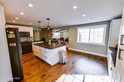 207 W Oak, Osburn, ID 83849 photo 17