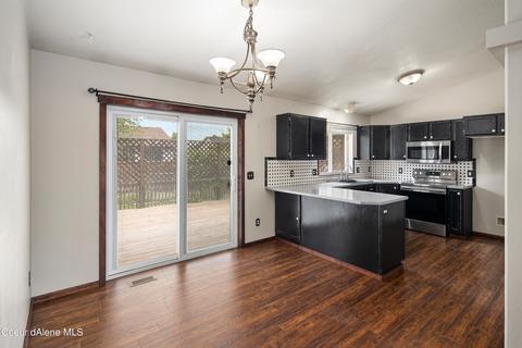 809 E Autumn Crest Loop, Post Falls, ID 83854 photo 5