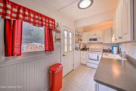 910 Ruth Ave, Sandpoint, ID 83864 photo 5