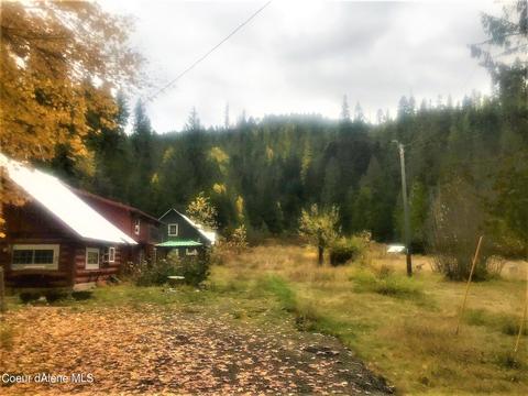 30748 St Joe River Rd, Calder, ID 83808