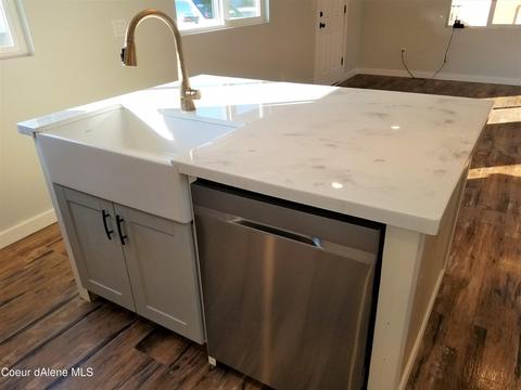 305 6th St, Osburn, ID 83849 photo 23