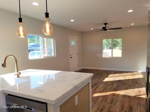 305 6th St, Osburn, ID 83849 photo 3
