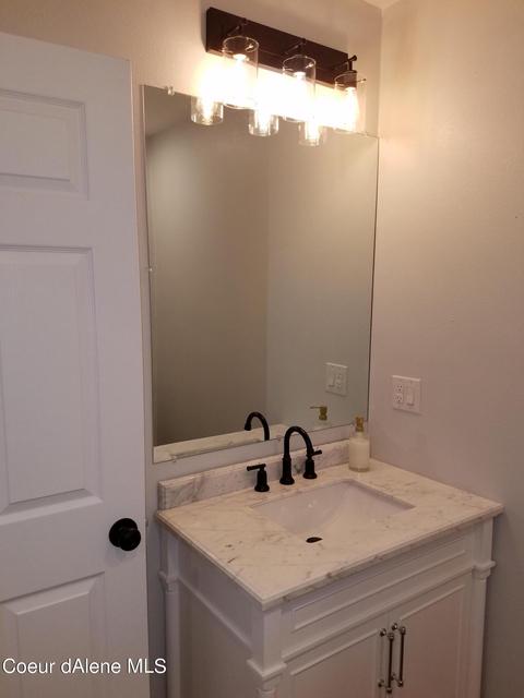 305 6th St, Osburn, ID 83849 photo 10
