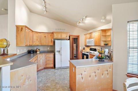 9284 E Snowy Ln, Athol, ID 83801 photo 10