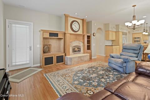 1607 Northshore Dr, Sandpoint, ID 83864 photo 3