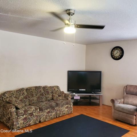 606 C St, Pinehurst, ID 83850 photo 3
