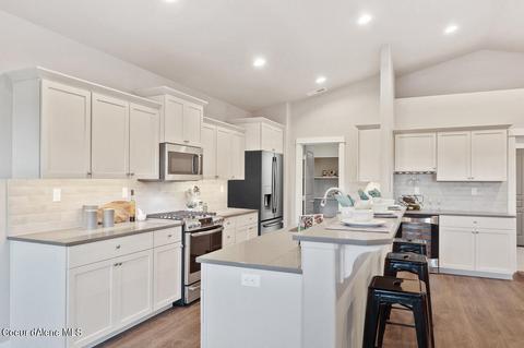 3945 N June Bug St, Post Falls, ID 83854 photo 2