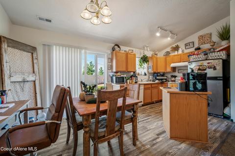 2904 E Knapp Cir, Post Falls, ID 83854 photo 8