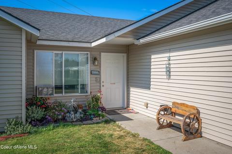 2904 E Knapp Cir, Post Falls, ID 83854 photo 4