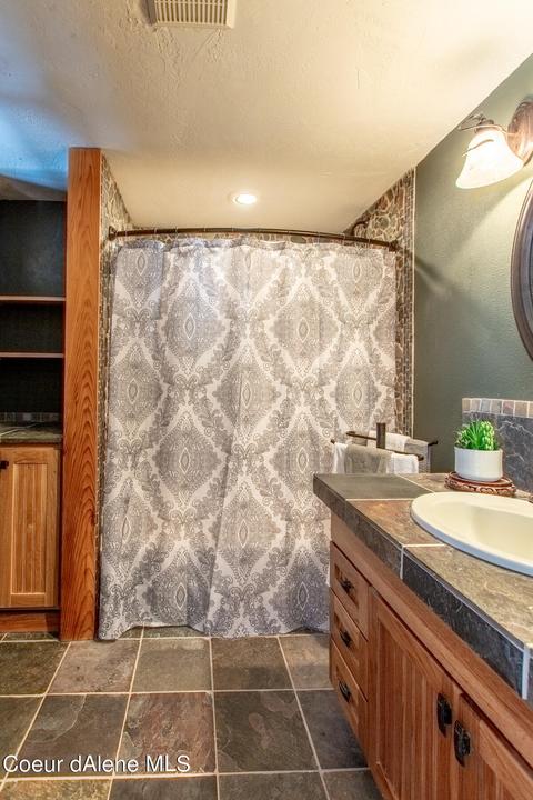 43 Barker Lp Lp, Pinehurst, ID 83850 photo 12