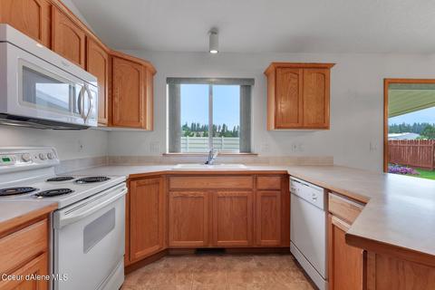 5493 E Steamboat Bnd, Post Falls, ID 83854 photo 9