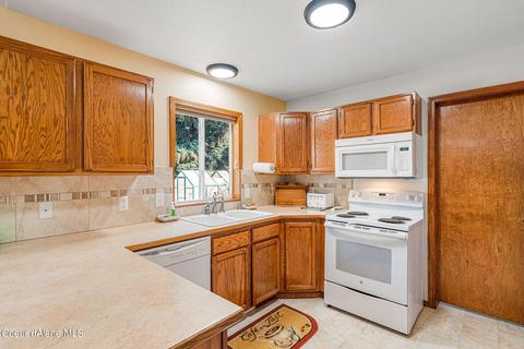 907 E 11th Ave, Post Falls, ID 83854 photo 18