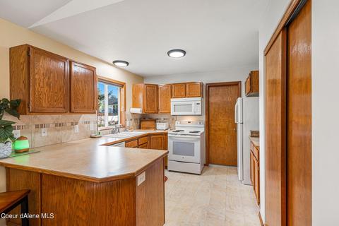 907 E 11th Ave, Post Falls, ID 83854 photo 17