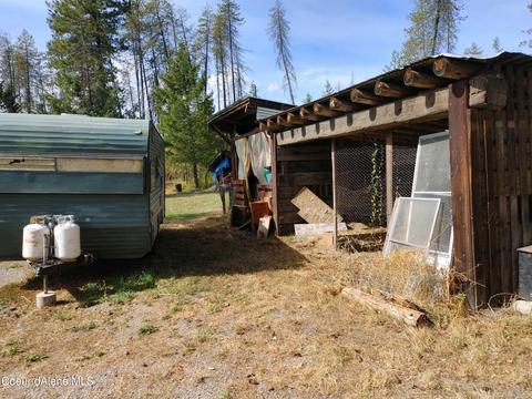 560 Estates Loop, Priest River, ID 83856 photo 3
