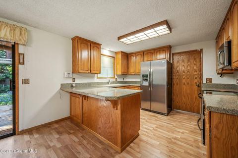 302 S Ross Point Rd, Post Falls, ID 83854 photo 8