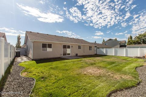 2093 E Knapp Dr, Post Falls, ID 83854 photo 12