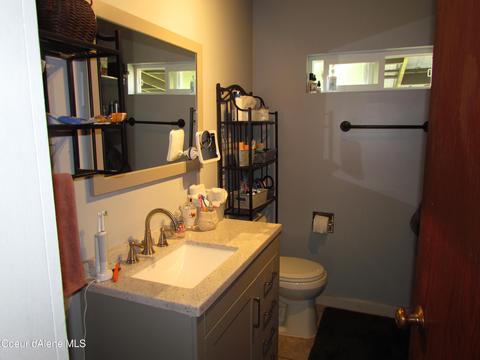 601 D St, Pinehurst, ID 83850 photo 9