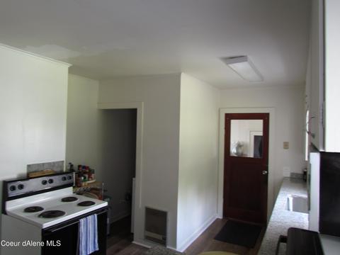 601 D St, Pinehurst, ID 83850 photo 6