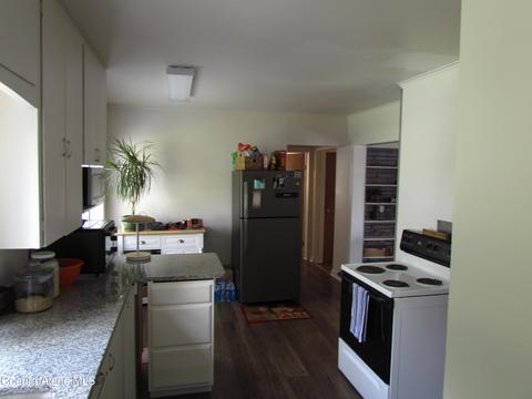 601 D St, Pinehurst, ID 83850 photo 7
