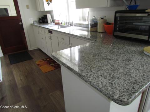 601 D St, Pinehurst, ID 83850 photo 8