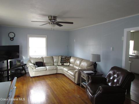 601 D St, Pinehurst, ID 83850 photo 3