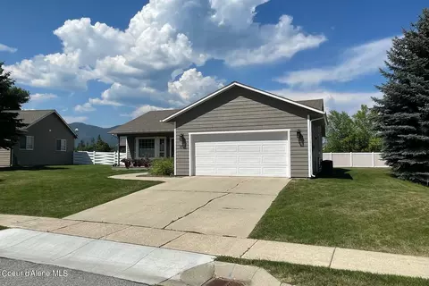 1717 Northshore Dr, Sandpoint, ID 83864