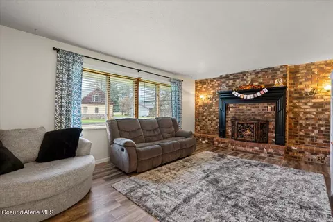 501 Fairview Ave, Pinehurst, ID 83850 photo 8