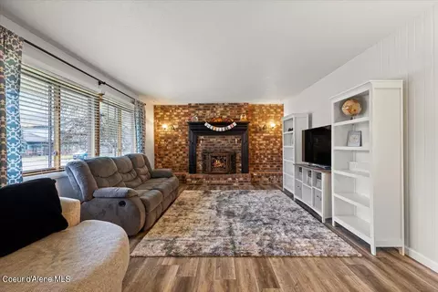 501 Fairview Ave, Pinehurst, ID 83850 photo 7