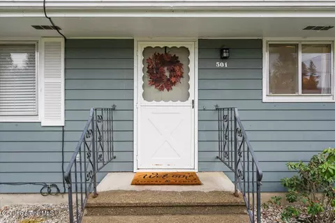 501 Fairview Ave, Pinehurst, ID 83850 photo 4