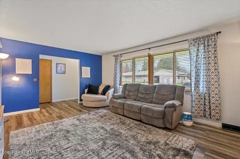 501 Fairview Ave, Pinehurst, ID 83850 photo 11