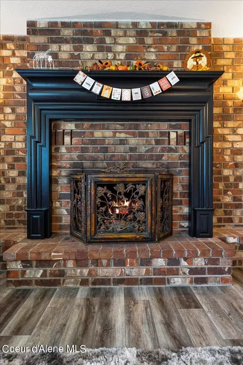 501 Fairview Ave, Pinehurst, ID 83850 photo 9