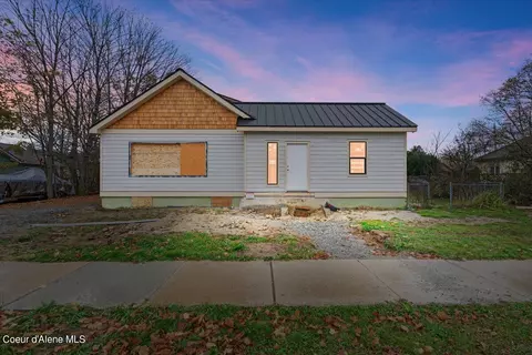 425 Michigan St, Sandpoint, ID 83864