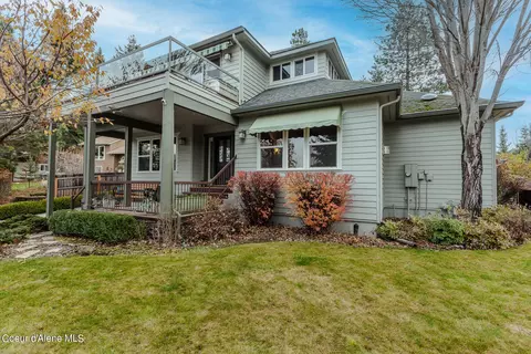 9262 N Clarkview Pl, Hayden, ID 83835