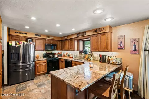 390 S Ponderosa Loop, Post Falls, ID 83854 photo 10