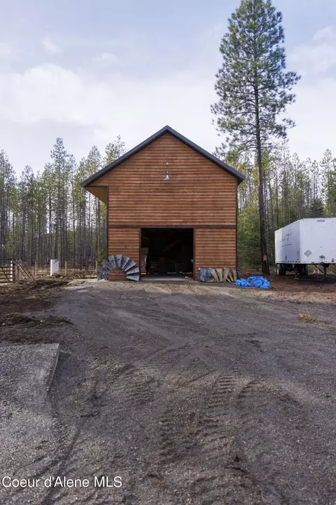 188 Bumpy Way, Blanchard, ID 83804 photo 11