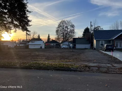 911 N B St, Coeur D'alene, ID 83814