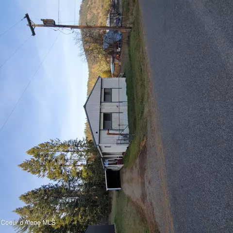 16281 E 5th St, Bayview, ID 83803