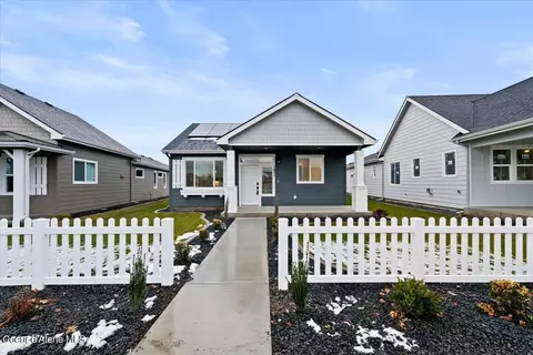 1051 E Blair Ave, Post Falls, ID 83854