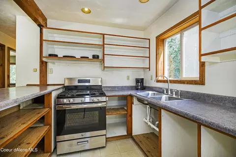 998 Samuels Rd, Sandpoint, ID 83864 photo 6