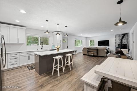 1860 White Mountain Rd, Naples, ID 83847 photo 3