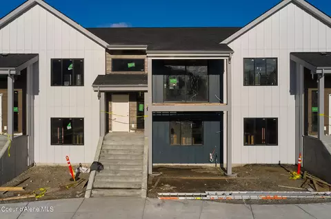 964 E Railroad Ave, Post Falls, ID 83854 photo 2