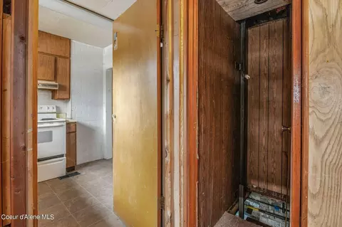 310 W Mullan Ave, Kellogg, ID 83837 photo 16