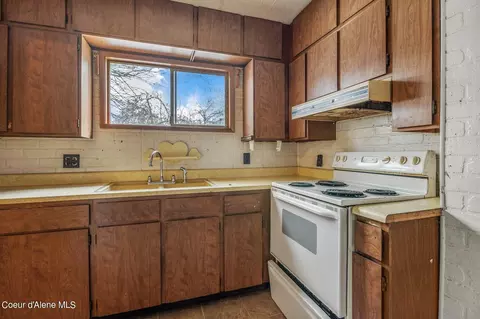 310 W Mullan Ave, Kellogg, ID 83837 photo 12