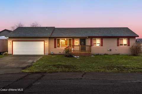 952 W Sheridan Ave, Hayden, ID 83835